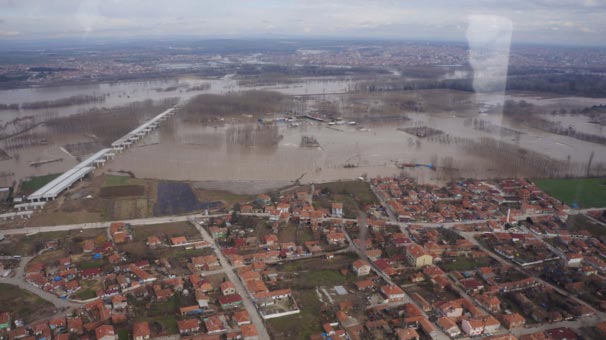 Edirne'de taşkın felaketi; ...