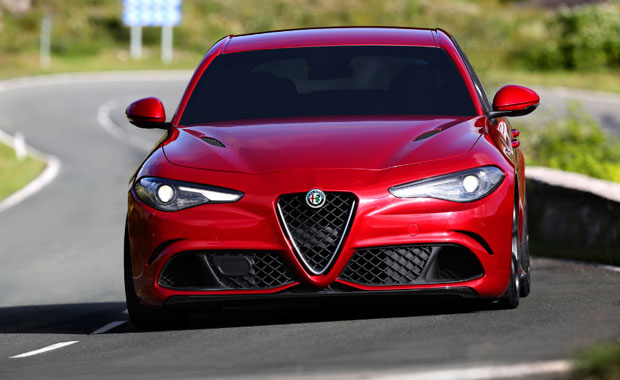Alfa Romeo Giulia QV ye ödül