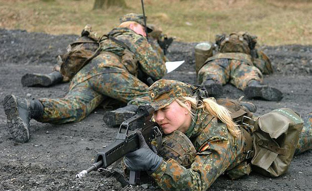 Kadın Askerler