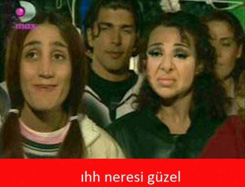 7- Sosyal medya platformları çöktüğünde bir köşeye gidip ağlayanlar ya da o anda yemek fotosunu paylaşamadığı için öfkeden kuduranlar <br />
