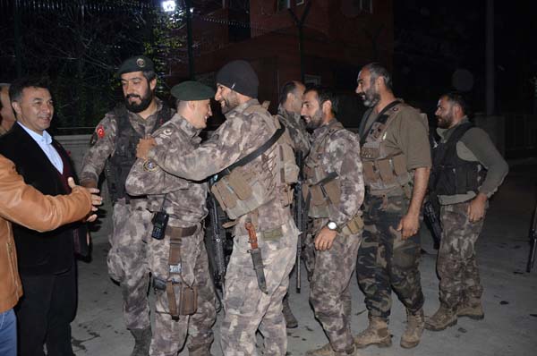 Afrin'e giden Ã¶zel harekatÃ§Ä±lar 2,5 ay sonra kente dÃ¶ndÃ¼