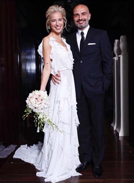 Son dakika: Burcu Esmersoy evlendi...