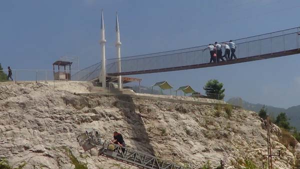 KahramanmaraÅ'ta dehÅete dÃ¼ÅÃ¼ren gÃ¶rÃ¼ntÃ¼ler