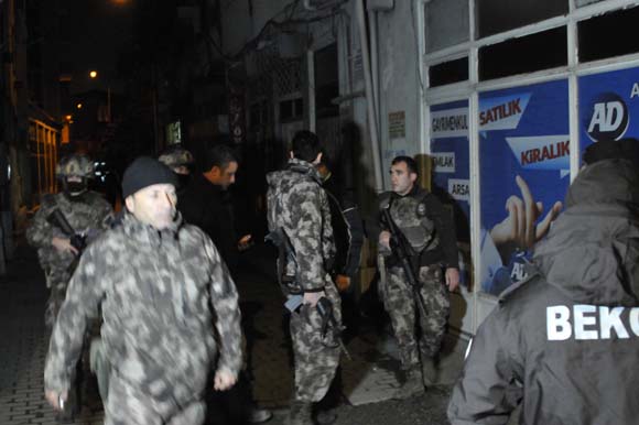 YÄ±lbaÅÄ± gecesi dehÅet! DÃ¼n not yazdÄ±, akÅam tartÄ±ÅtÄ±, sonra silahÄ±nÄ± alÄ±p geldi ve...