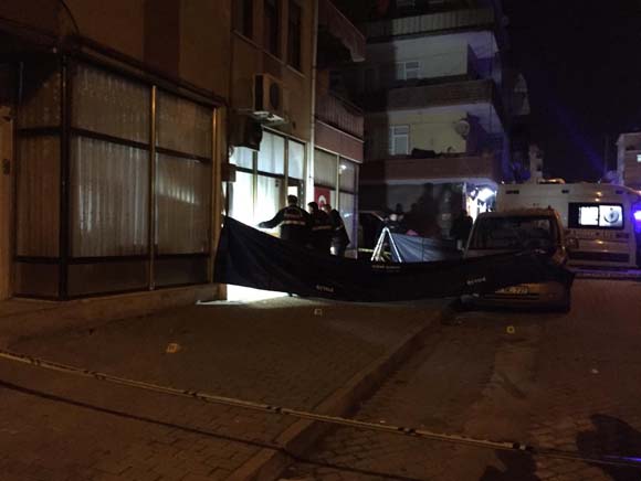 YÄ±lbaÅÄ± gecesi dehÅet! DÃ¼n not yazdÄ±, akÅam tartÄ±ÅtÄ±, sonra silahÄ±nÄ± alÄ±p geldi ve...