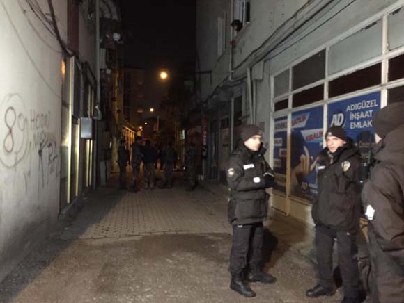 YÄ±lbaÅÄ± gecesi dehÅet! DÃ¼n not yazdÄ±, akÅam tartÄ±ÅtÄ±, sonra silahÄ±nÄ± alÄ±p geldi ve...