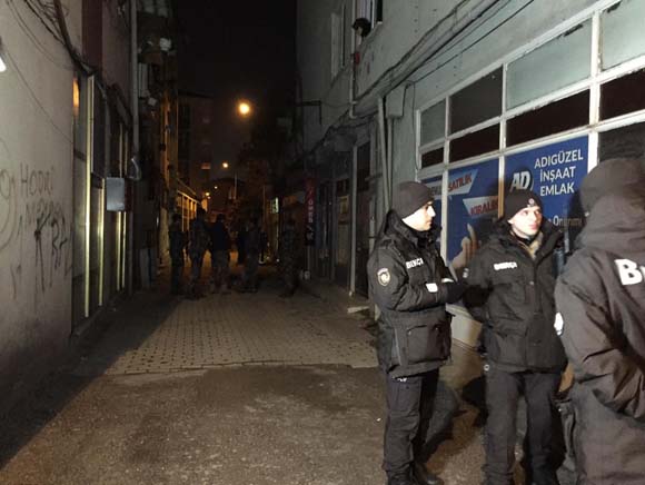 YÄ±lbaÅÄ± gecesi dehÅet! DÃ¼n not yazdÄ±, akÅam tartÄ±ÅtÄ±, sonra silahÄ±nÄ± alÄ±p geldi ve...