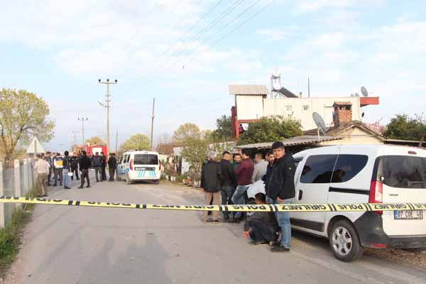 YakÄ±nlarÄ± olay yerine akÄ±n etti... Polis gÃ¶rÃ¼nmemesi iÃ§in battaniye astÄ±