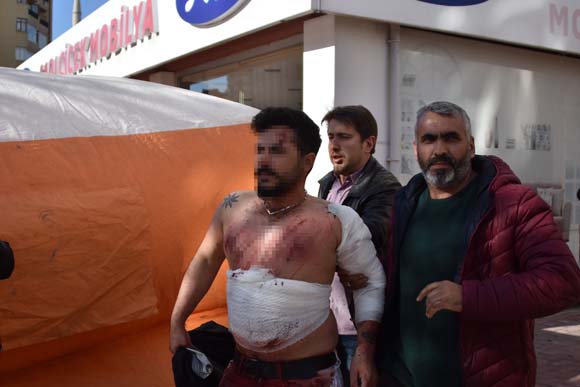 Konya'da korkunÃ§ olay! Sevgilisi terk edince Ã§atÄ±ya Ã§Ä±ktÄ± ve...