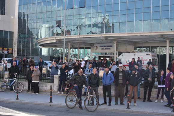 Konya'da korkunÃ§ olay! Sevgilisi terk edince Ã§atÄ±ya Ã§Ä±ktÄ± ve...