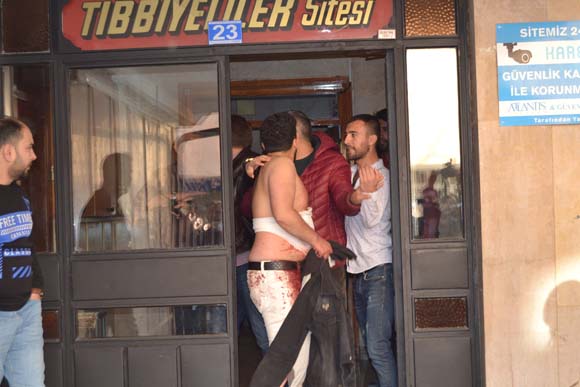 Konya'da korkunÃ§ olay! Sevgilisi terk edince Ã§atÄ±ya Ã§Ä±ktÄ± ve...