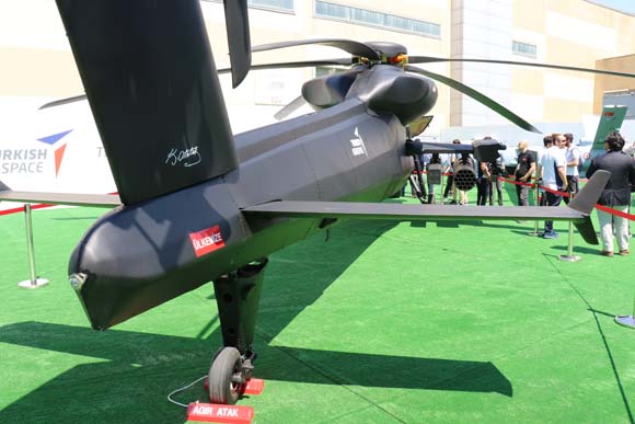 'Atak-2' ilk kez vitrine Ã§Ä±ktÄ±!