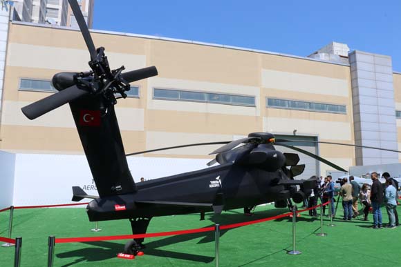 'Atak-2' ilk kez vitrine Ã§Ä±ktÄ±!
