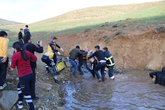 Kahreden olay! Kar sularÄ±ndan oluÅan gÃ¶let iki kuzene mezar oldu