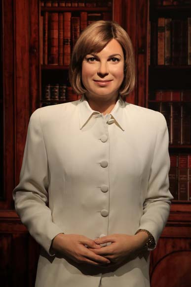 Tansu Ãiller onay verdi ve... 1993'te ilk kez giymiÅti