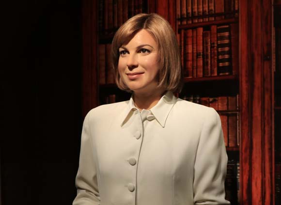 Tansu Ãiller onay verdi ve... 1993'te ilk kez giymiÅti