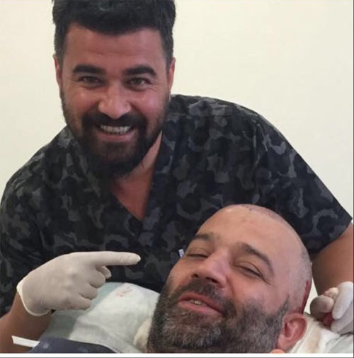 Şevket Çoruh saç ektirdi!