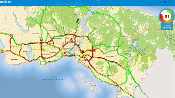 İstanbul'da kar başladı! Trafik felç