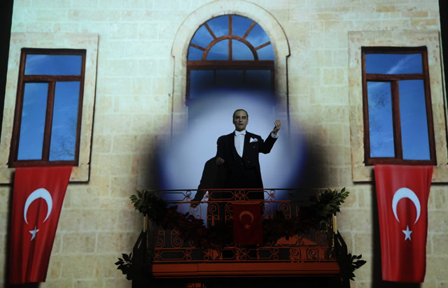 Atatürk'ün konuşan heykeli Antep'te