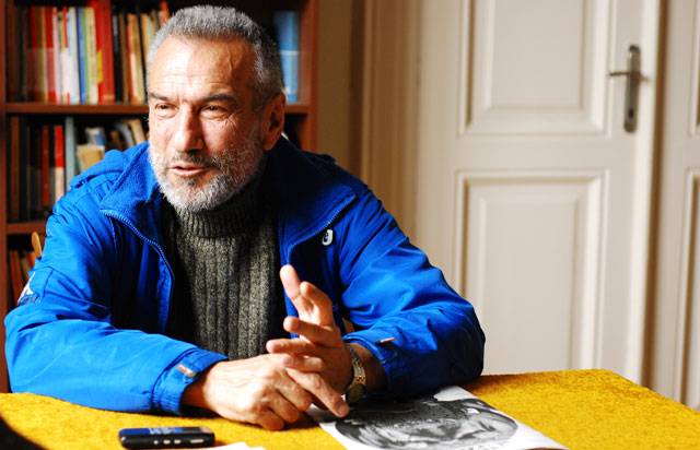 Galatasaraylılar'dan Metin Kurt Kütüphanesi