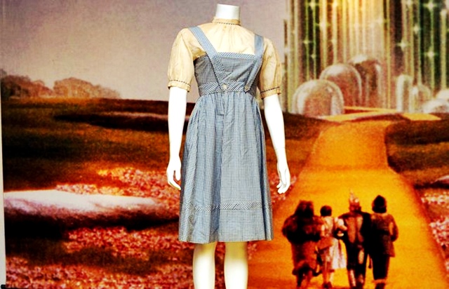 Dorothy'nin elbisesi 480 bin dolara
