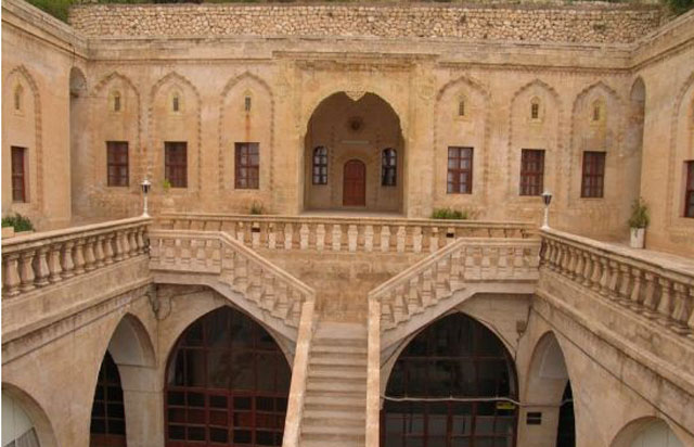Tarihi Mardin Postanesi restore ediliyor