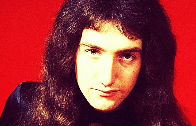 John Deacon Queen'den ayrı düştü