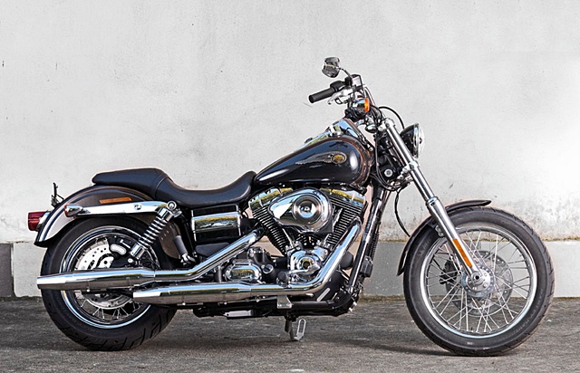 Papa'dan temiz Harley-Davidson