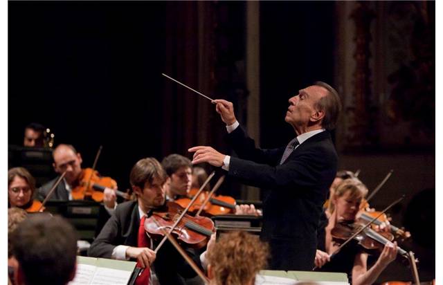 Şef Claudio Abbado hayatını kaybetti