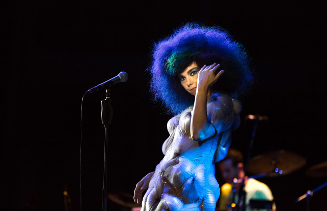 Björk’ten konser filmi