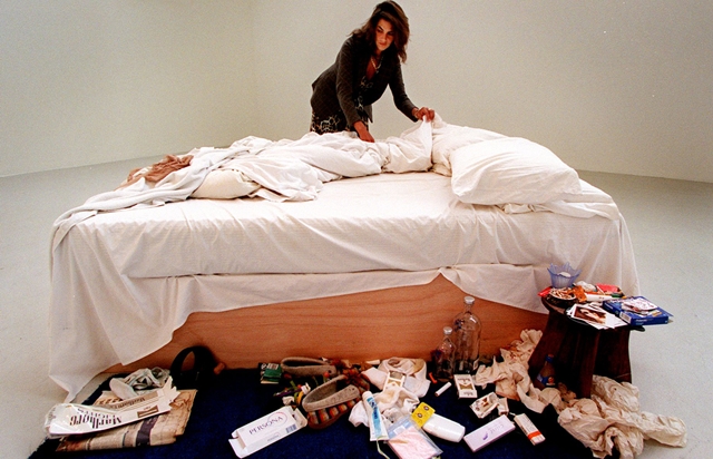 Tracey Emin'in yatağı Tate'e geri dönüyor