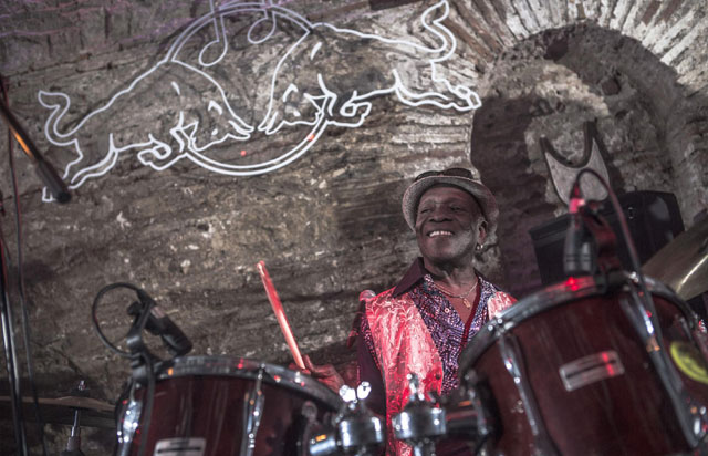 Afrobeat'in yaratıcısı Tony Allen İstanbul'daydı