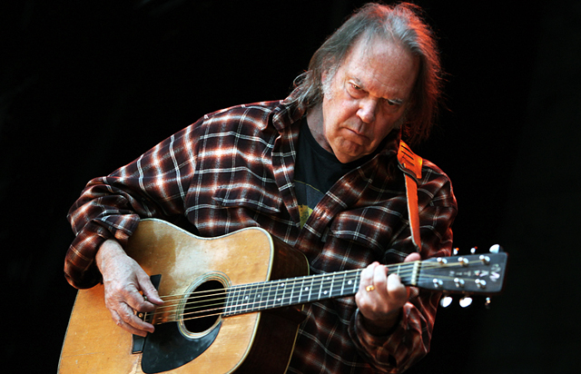 Neil Young’dan bir albüm daha