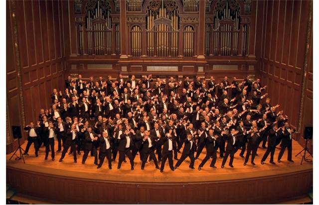 Boston Gay Men's Chorus geliyor