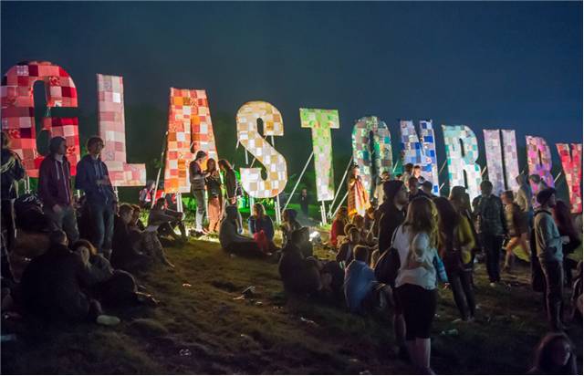 Glastonbury festivali başladı