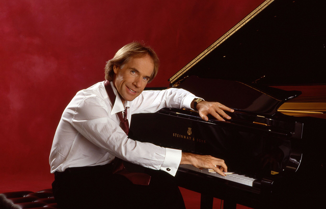 Richard Clayderman CRR sahnesinde