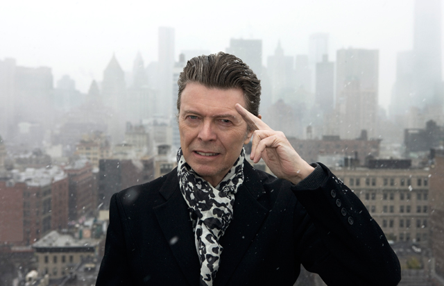 Bir Bowie yazısı: Beyaz Dük'ün kara yıldızı