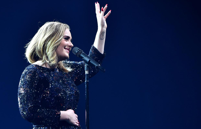 Glastonburyciler bu kez de Adele'e tepkili