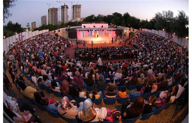 14. Kadıköy Belediyesi Tiyatro Festivali başlıyor