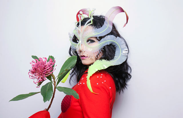 Björk’ten el yazısıyla yeni albüm duyurusu