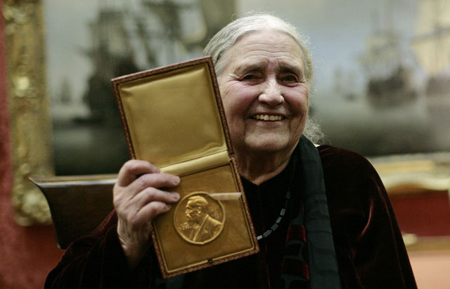 Doris Lessing'in Nobel madalyası satılıyor