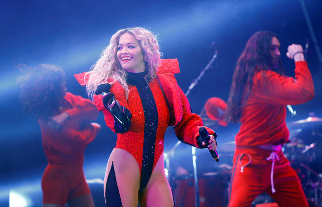 Rita Ora'dan Kosova'da dev konser