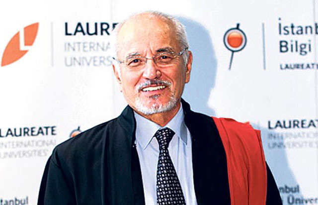 Prof. Dr. Haluk Şahin’e Homeros Ödülü