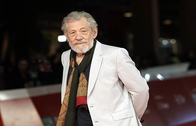 McKellen sahneye geri dönüyor