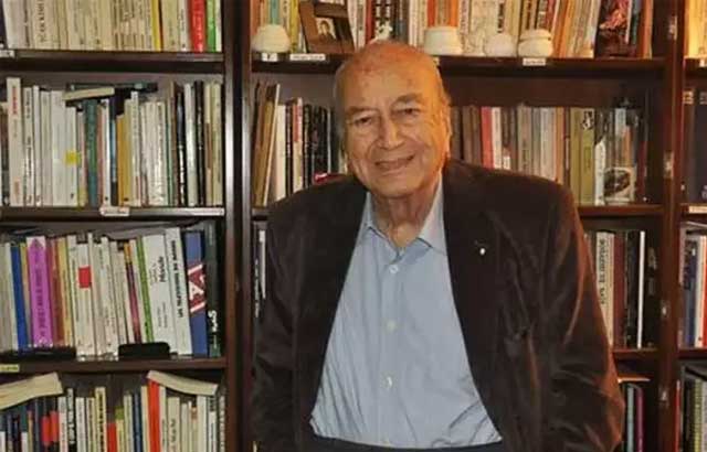 Gazeteci yazar Hıfzı Topuz hayatını kaybetti