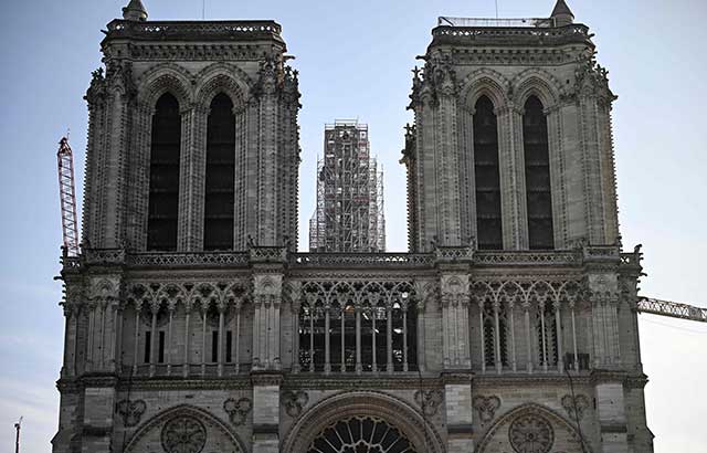 Macron tarih verdi: Notre Dame yeniden açılıyor.