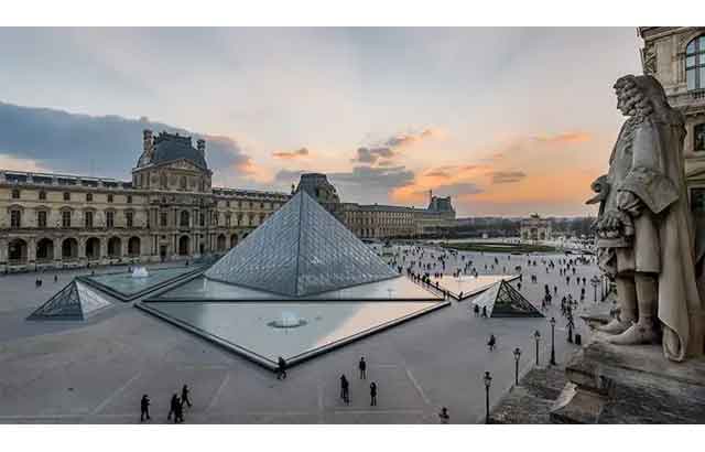 Louvre Müzesi yenilenme sürecine girecek