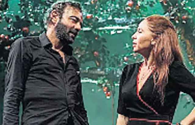 Yılın oyunu ‘Aşk Biter mi?’