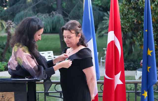 Fransa’dan büyük onur