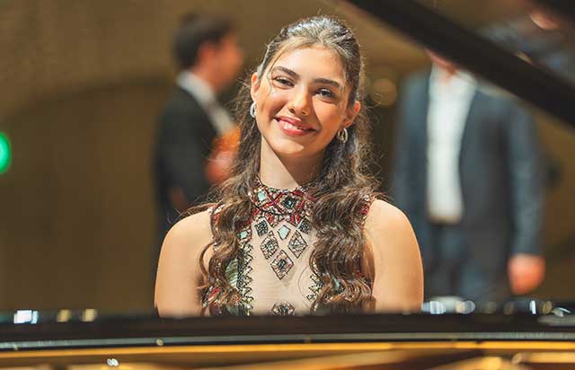 Genç piyanist İlyun Bürkev Lobkowicz Sarayı’nda